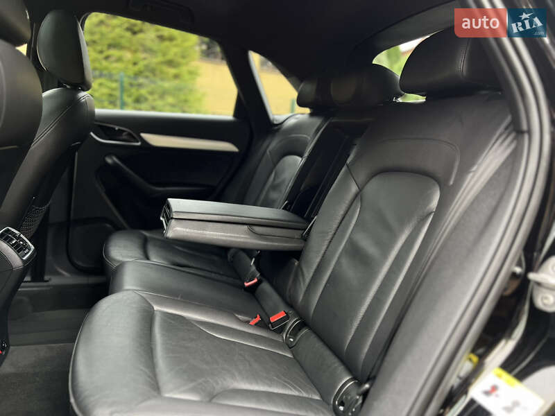 Внедорожник / Кроссовер Audi Q3 2016 в Ровно