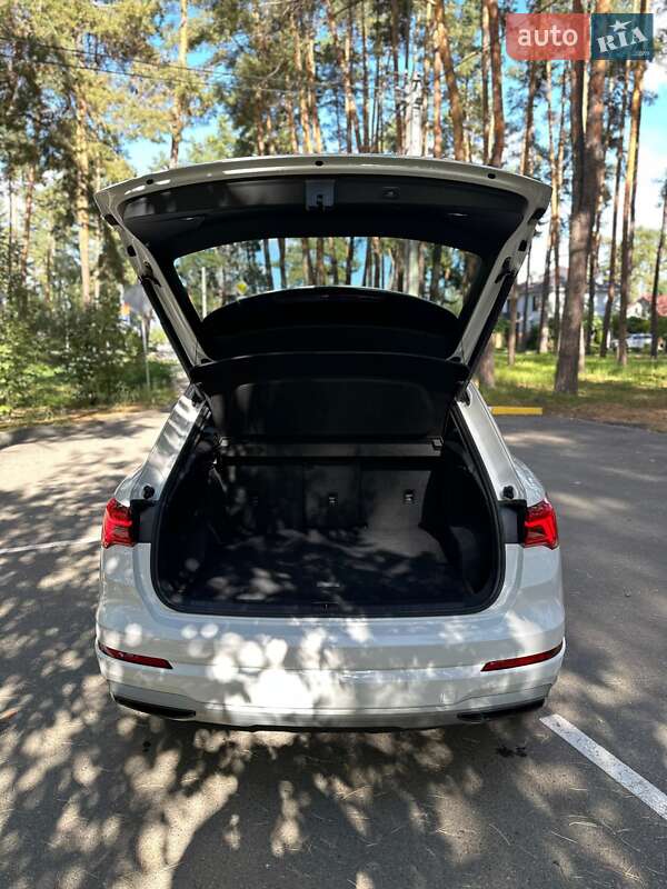 Позашляховик / Кросовер Audi Q3 2019 в Білогородці