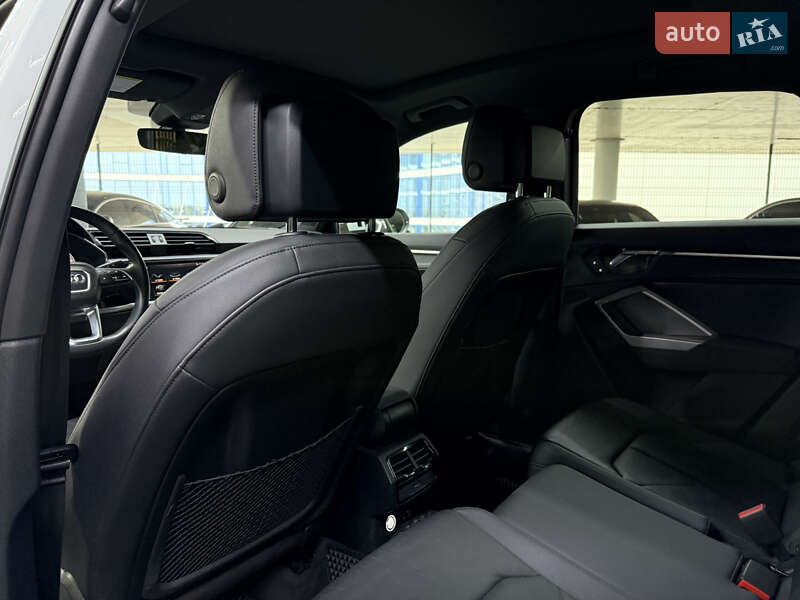 Позашляховик / Кросовер Audi Q3 2019 в Одесі