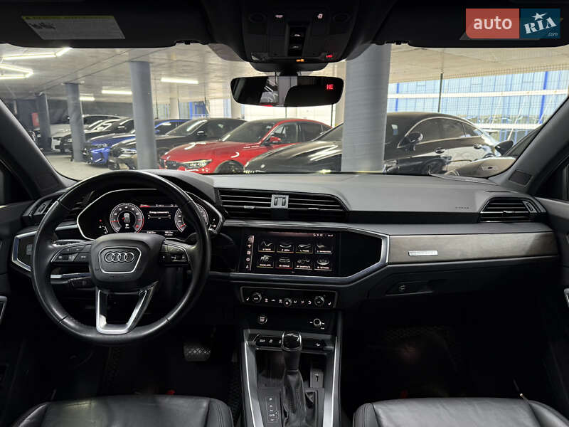 Позашляховик / Кросовер Audi Q3 2019 в Одесі