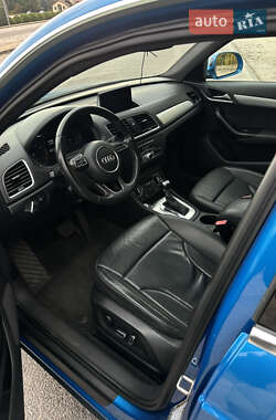 Внедорожник / Кроссовер Audi Q3 2016 в 