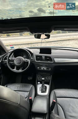 Внедорожник / Кроссовер Audi Q3 2016 в 
