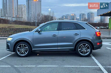 Позашляховик / Кросовер Audi Q3 2016 в 