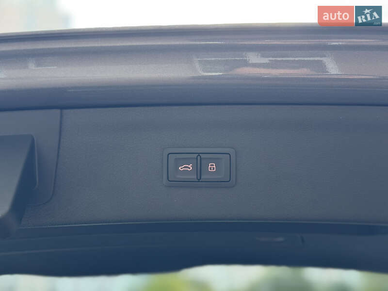 Позашляховик / Кросовер Audi Q3 2016 в Києві фото 25 Позашляховик / Кросовер Audi Q3 2016 в Києві