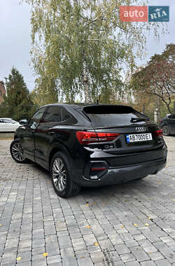 Позашляховик / Кросовер Audi Q3 2022 в 