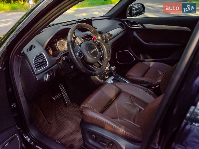 Позашляховик / Кросовер Audi Q3 2015 в Києві