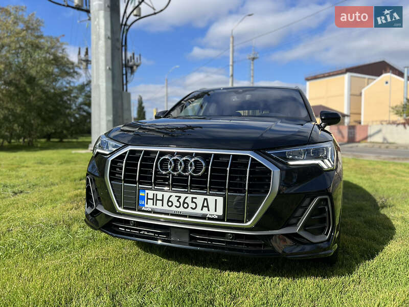 Внедорожник / Кроссовер Audi Q3 2023 в Одессе