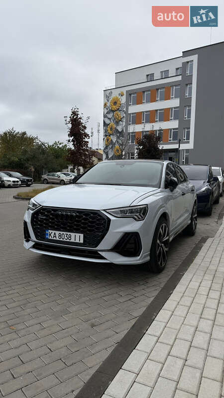 Позашляховик / Кросовер Audi Q3 2020 в Вінниці