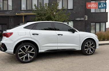 Внедорожник / Кроссовер Audi Q3 2020 в 