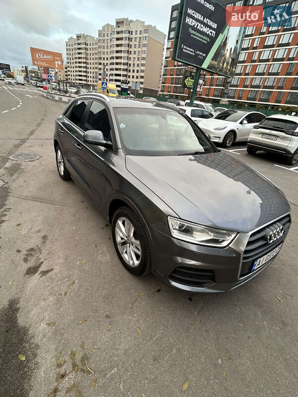 Позашляховик / Кросовер Audi Q3 2016 в Києві