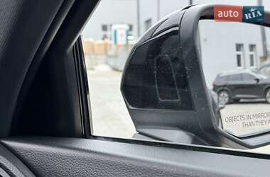 Позашляховик / Кросовер Audi Q3 2019 в 