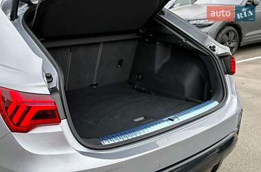 Позашляховик / Кросовер Audi Q3 2024 в  фото 9 Позашляховик / Кросовер Audi Q3 2024 в