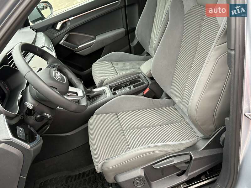 Позашляховик / Кросовер Audi Q3 2024 в Києві