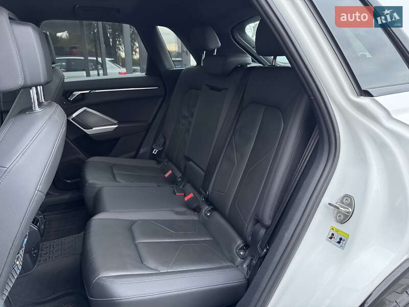 Позашляховик / Кросовер Audi Q3 2019 в Києві фото 22 Позашляховик / Кросовер Audi Q3 2019 в Києві