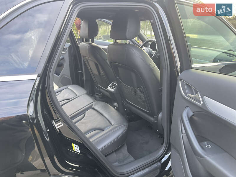 Позашляховик / Кросовер Audi Q3 2016 в Луцьку