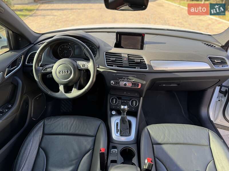 Позашляховик / Кросовер Audi Q3 2015 в Овідіополі