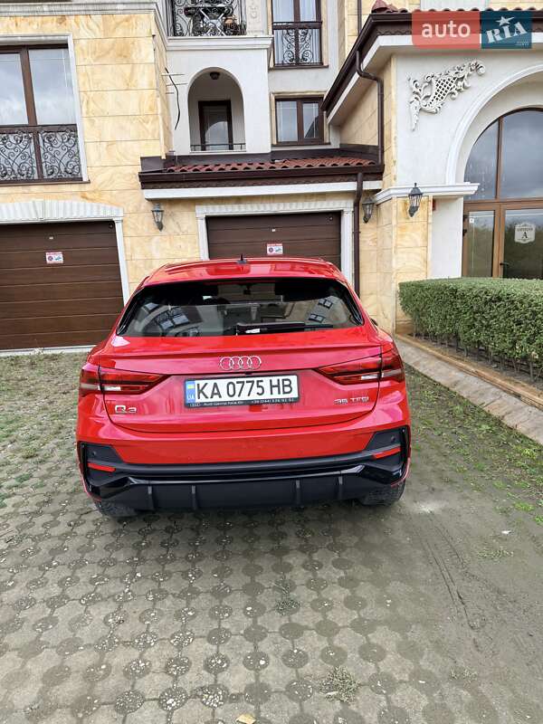 Позашляховик / Кросовер Audi Q3 2021 в Києві фото 7 Позашляховик / Кросовер Audi Q3 2021 в Києві