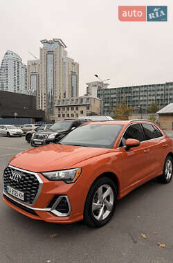 Внедорожник / Кроссовер Audi Q3 2019 в Киеве