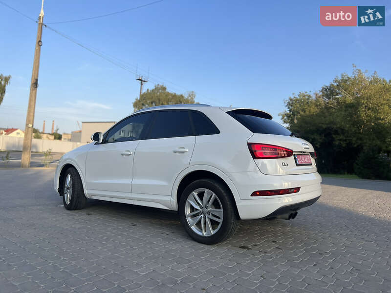 Внедорожник / Кроссовер Audi Q3 2017 в Тернополе