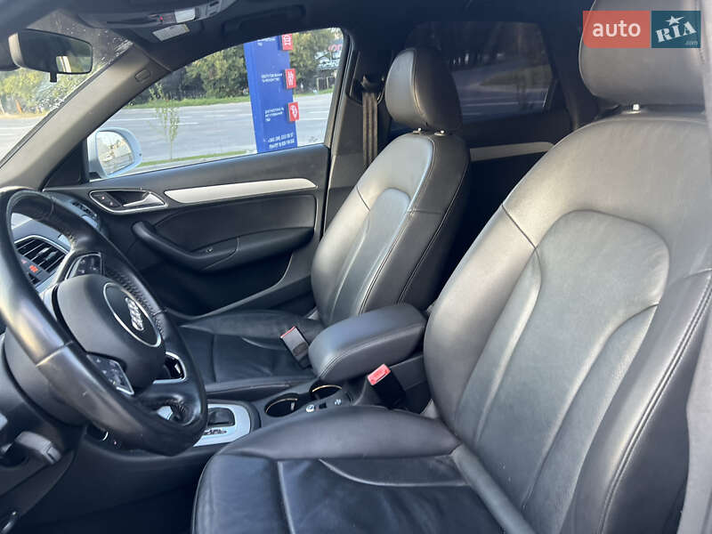 Внедорожник / Кроссовер Audi Q3 2017 в Тернополе