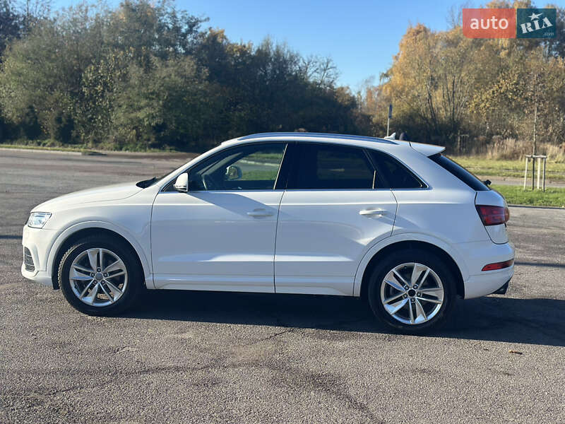 Внедорожник / Кроссовер Audi Q3 2015 в Львове