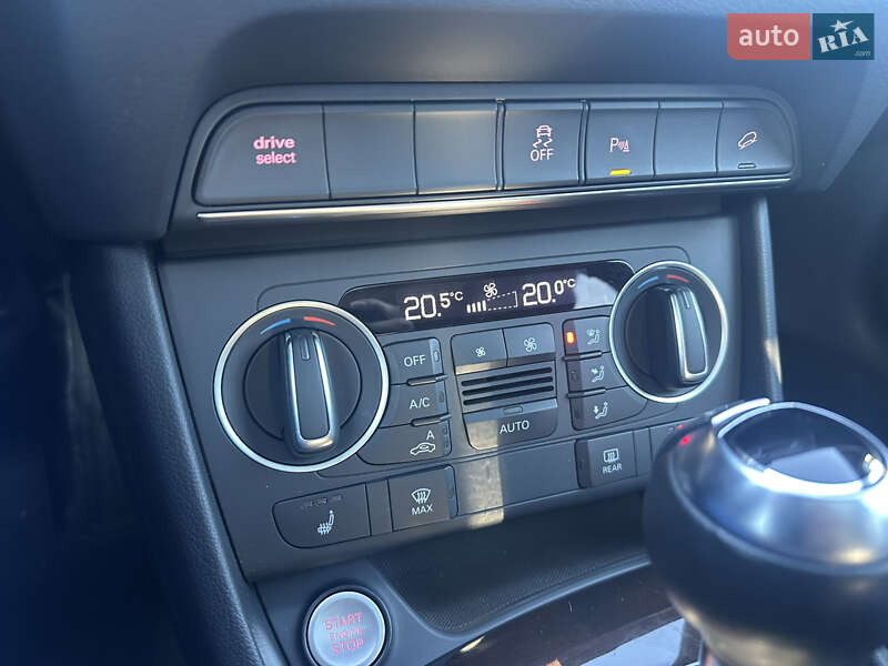 Внедорожник / Кроссовер Audi Q3 2015 в Львове