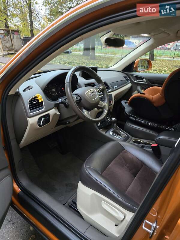 Позашляховик / Кросовер Audi Q3 2013 в Києві