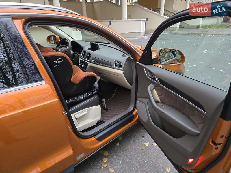 Позашляховик / Кросовер Audi Q3 2013 в Києві