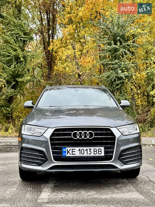 Внедорожник / Кроссовер Audi Q3 2017 в Днепре