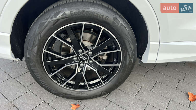 Позашляховик / Кросовер Audi Q3 2022 в Мукачевому