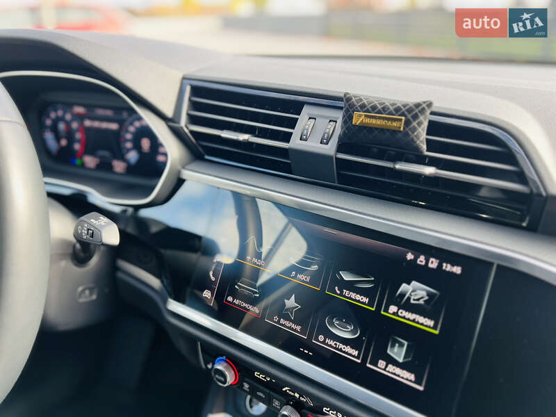 Позашляховик / Кросовер Audi Q3 2022 в Мукачевому