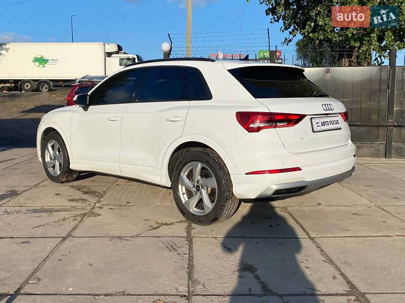 Позашляховик / Кросовер Audi Q3 2022 в Києві фото 7 Позашляховик / Кросовер Audi Q3 2022 в Києві