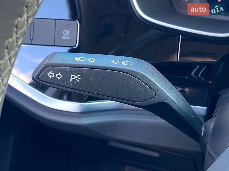 Позашляховик / Кросовер Audi Q3 2022 в Києві фото 22 Позашляховик / Кросовер Audi Q3 2022 в Києві