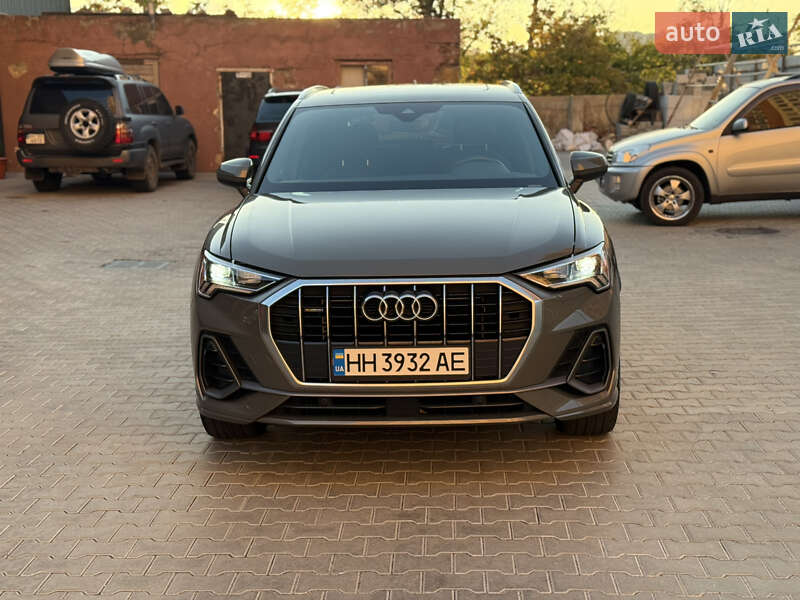 Позашляховик / Кросовер Audi Q3 2020 в Одесі фото 3 Позашляховик / Кросовер Audi Q3 2020 в Одесі