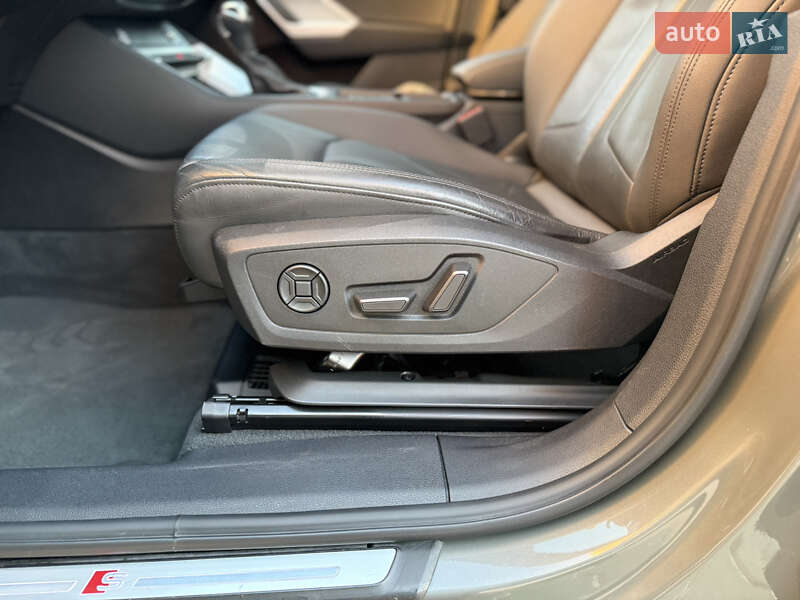 Позашляховик / Кросовер Audi Q3 2020 в Одесі фото 12 Позашляховик / Кросовер Audi Q3 2020 в Одесі