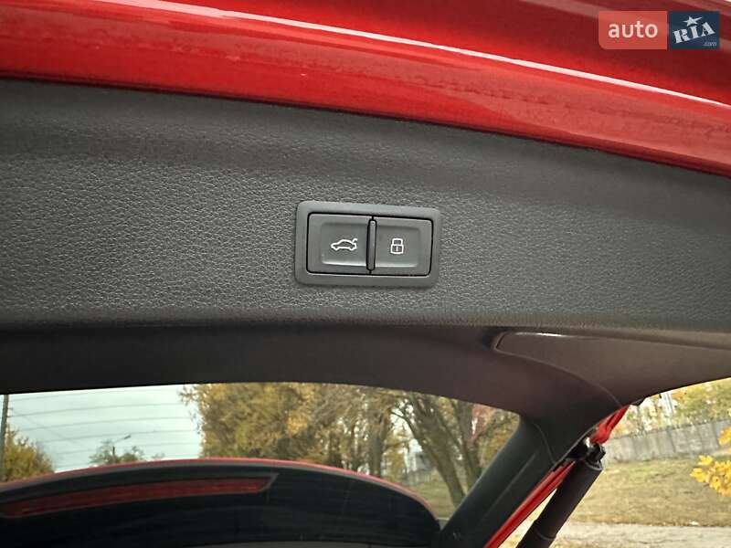 Позашляховик / Кросовер Audi Q3 2019 в Запоріжжі фото 10 Позашляховик / Кросовер Audi Q3 2019 в Запоріжжі