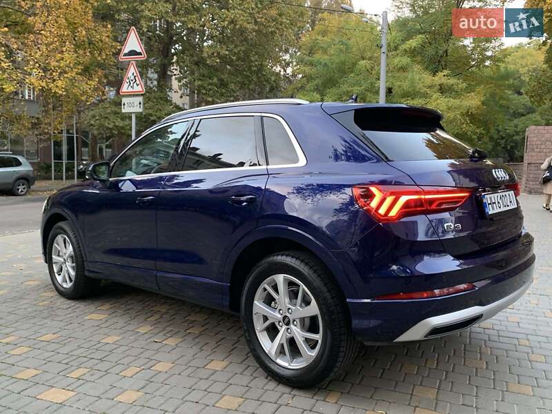 Позашляховик / Кросовер Audi Q3 2022 в Одесі