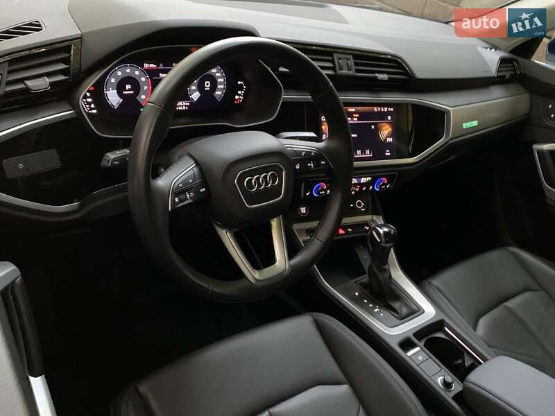 Позашляховик / Кросовер Audi Q3 2022 в Одесі