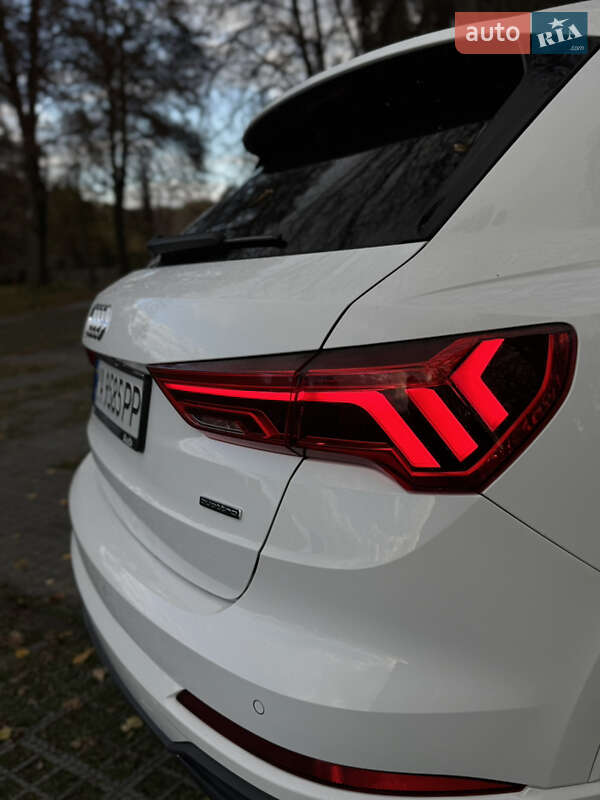 Позашляховик / Кросовер Audi Q3 2023 в Києві