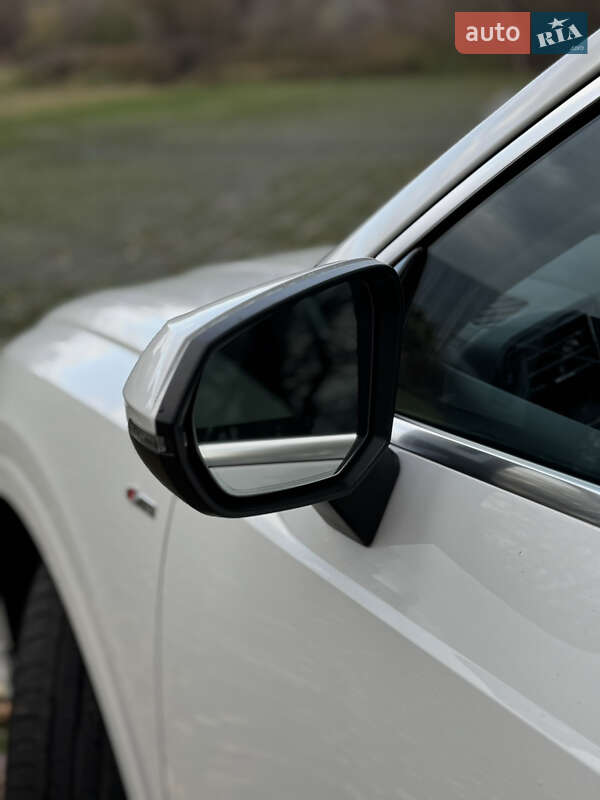 Позашляховик / Кросовер Audi Q3 2023 в Києві