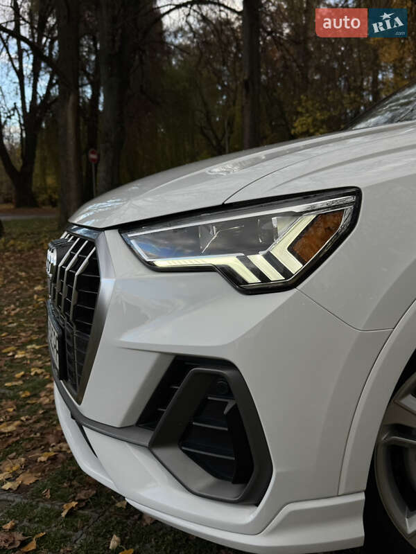 Позашляховик / Кросовер Audi Q3 2023 в Києві