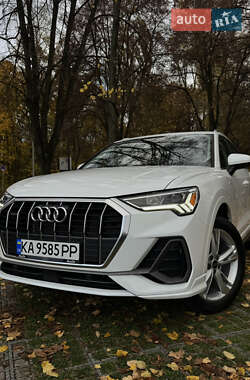 Внедорожник / Кроссовер Audi Q3 2023 в Киеве