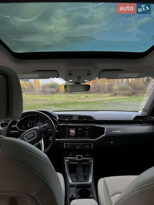 Позашляховик / Кросовер Audi Q3 2023 в Києві