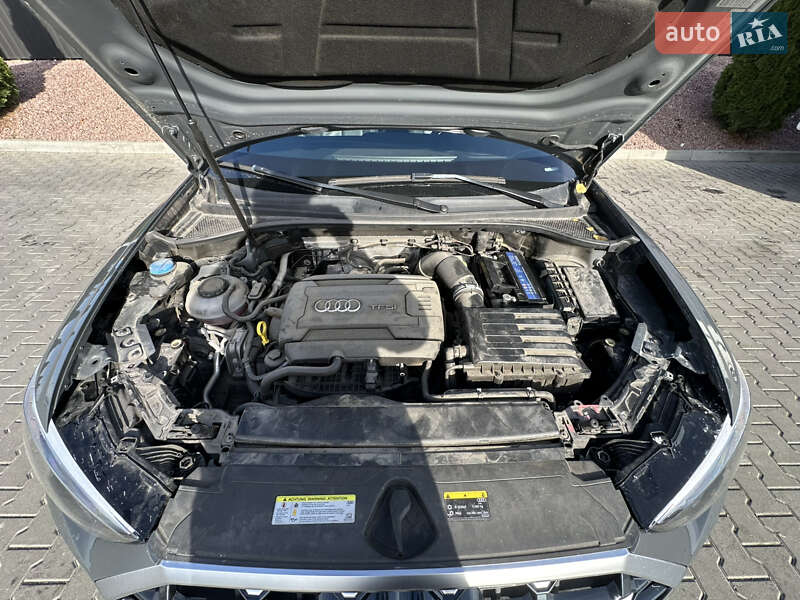 Внедорожник / Кроссовер Audi Q3 2019 в Тернополе