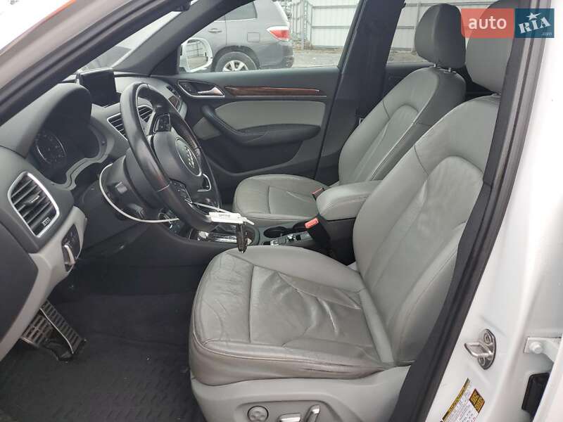 Позашляховик / Кросовер Audi Q3 2016 в Чернівцях