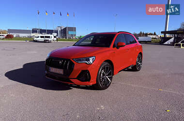 Внедорожник / Кроссовер Audi Q3 2023 в Львове