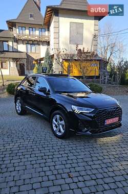 Позашляховик / Кросовер Audi Q3 2022 в Старому Самборі