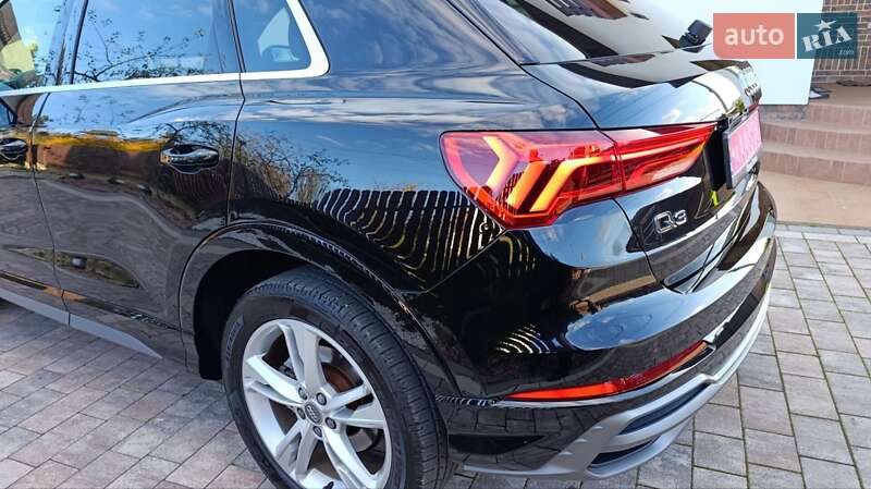 Внедорожник / Кроссовер Audi Q3 2019 в Стрые