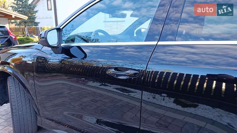 Внедорожник / Кроссовер Audi Q3 2019 в Стрые