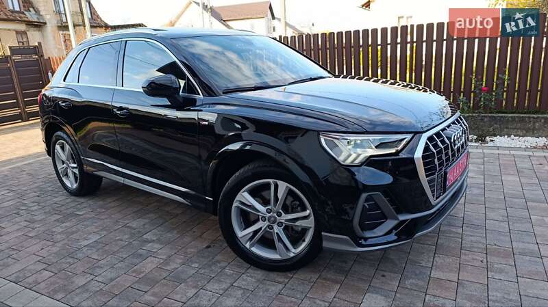 Внедорожник / Кроссовер Audi Q3 2019 в Стрые